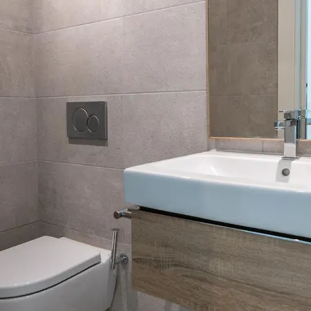2br Luxury - Santa Barbara Heights, Good Wifi & Ac Apartment *