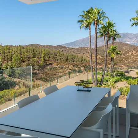 Apartment 2br Luxury - Santa Barbara Heights, Good Wifi & Ac *