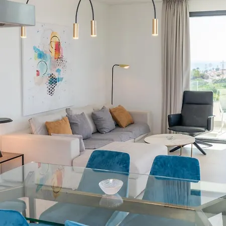 2br Luxury - Santa Barbara Heights, Good Wifi & Ac