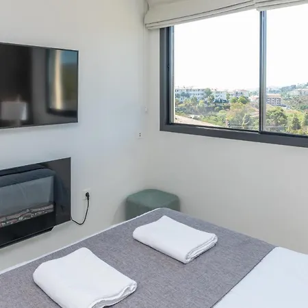 Apartment 2br Luxury - Santa Barbara Heights, Good Wifi & Ac